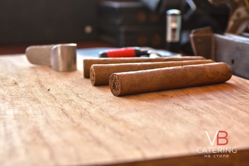Фотография только что изгтовленных на мастер классе сигар